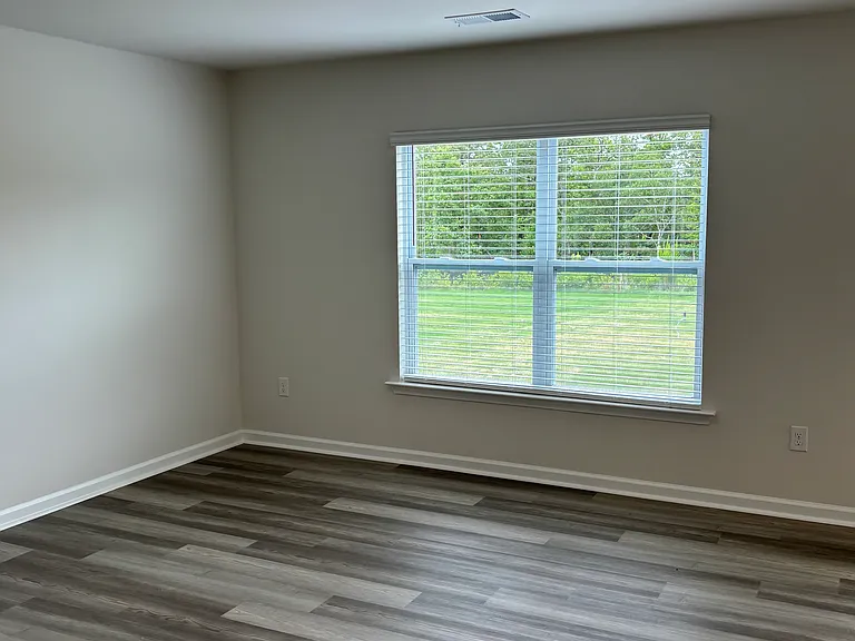 573 Sunfire St — Photo 5