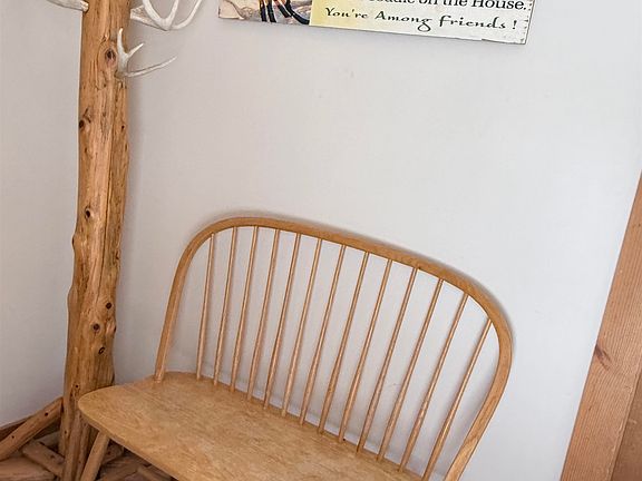 4th image of 78 White Pines Road