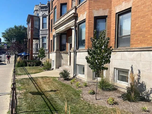 900 W Addison St #3 — Photo 15