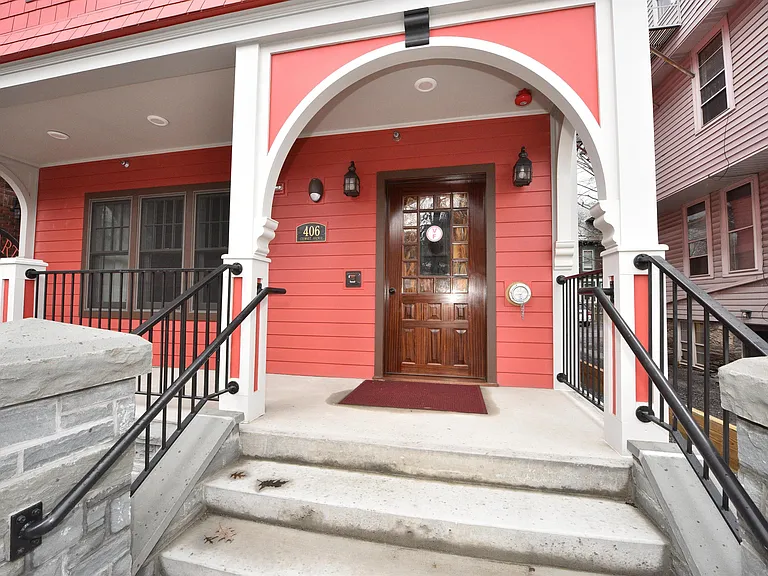 406 Stewart Ave #1 — Photo 19