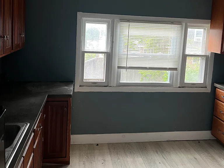 2 Valley St — Photo 10