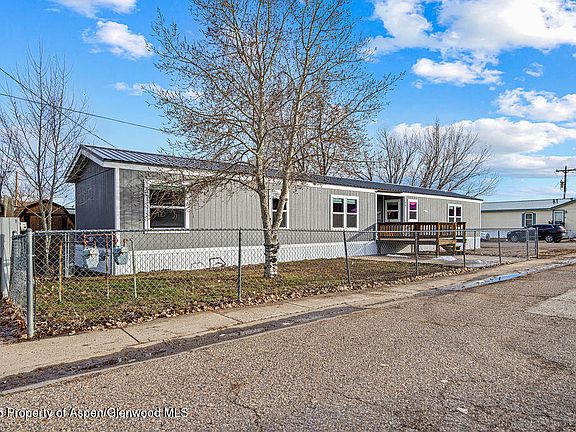 4th image of 1474 N Yampa Ave #30