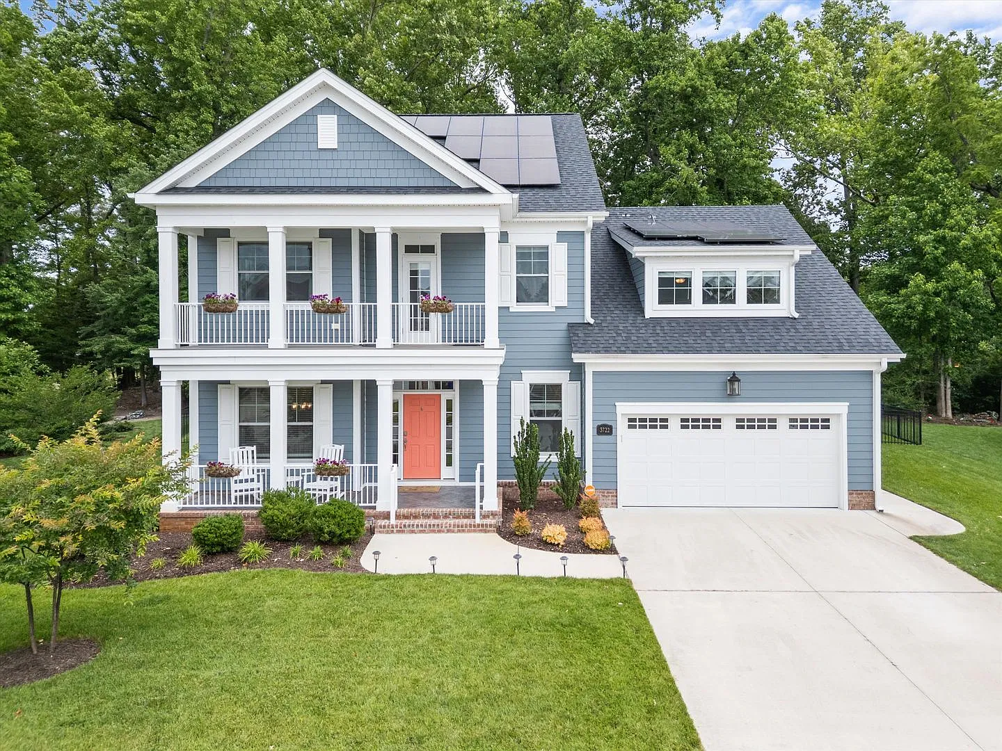 Luxury Meets Leisure in This 4BR/3.5BA Parkside Suffolk StunnerYour December Sanctuary Awaits — Photo 1