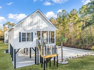 33 Captains Pl, Murrells Inlet, SC 29576