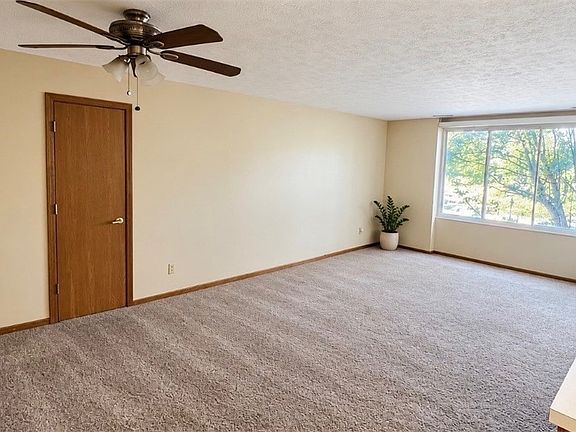 5th image of 25735 Lorain Rd Unit 224