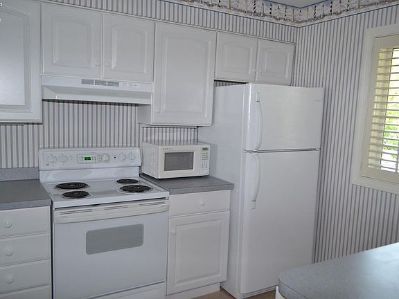 4th image of 138 Marina Point Dr