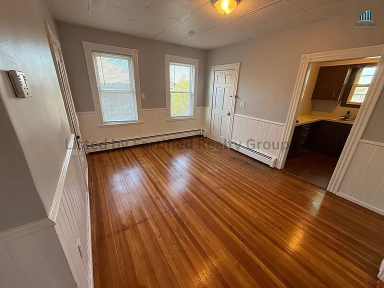 76 Stetson St #3R — Photo 4