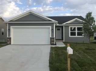 48 Winding Way, Bloomington, IL 61705
