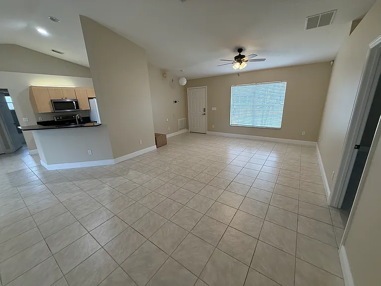 3561 SW San Benito St — Photo 12