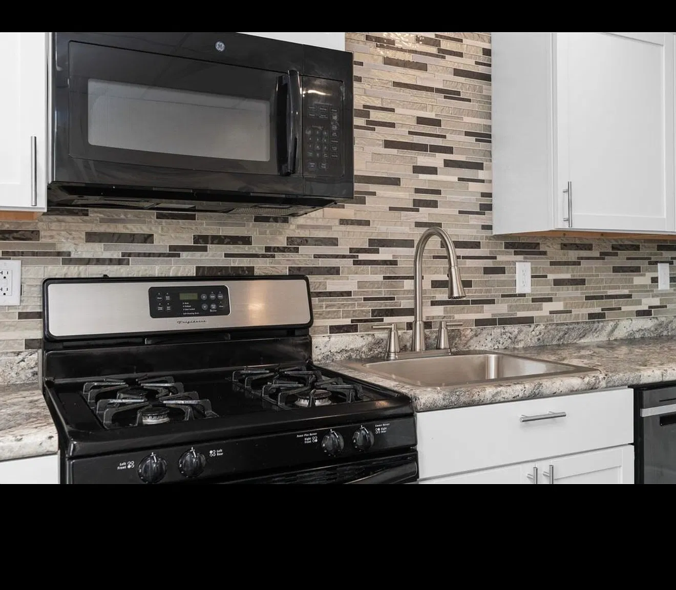 2 bed, 1100 sqft, $1,350 — Photo 2