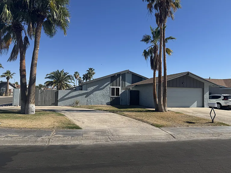 1971 E San Marcos Dr — Photo 1