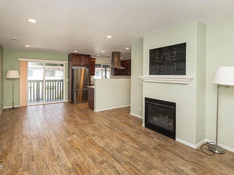 126 E Ventura St #F — Photo 5