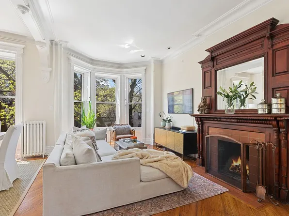 557 3rd St APT 3, Brooklyn, NY 11215