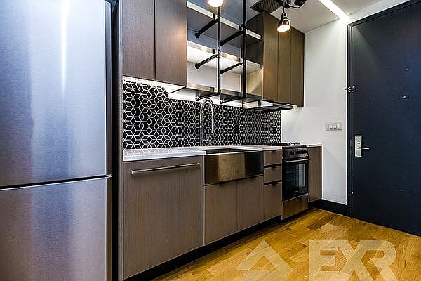 2nd image of 82 Jefferson St #4BB