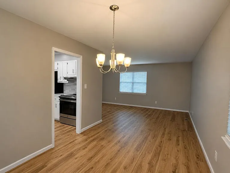 247 Brookside Ct — Photo 5