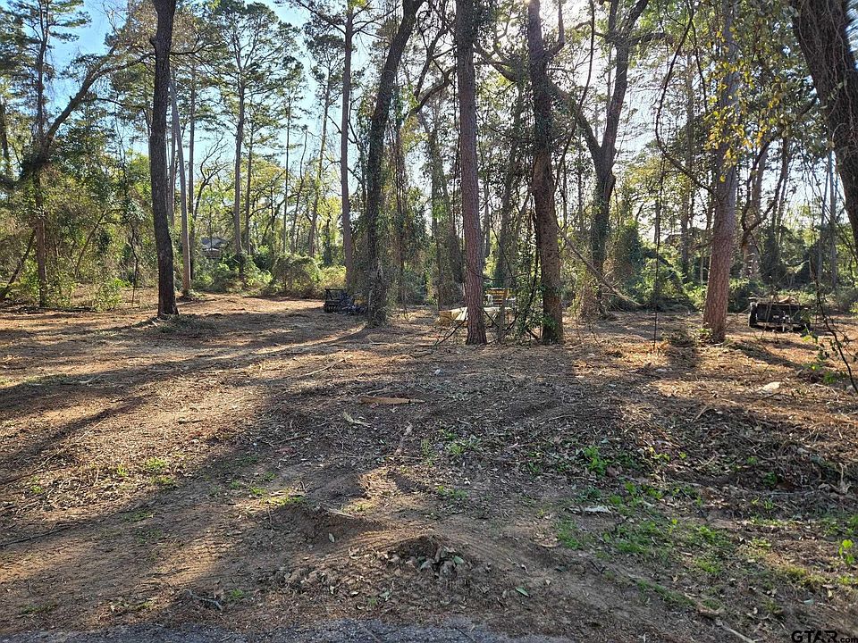 1st image of 6 Hickory Rd