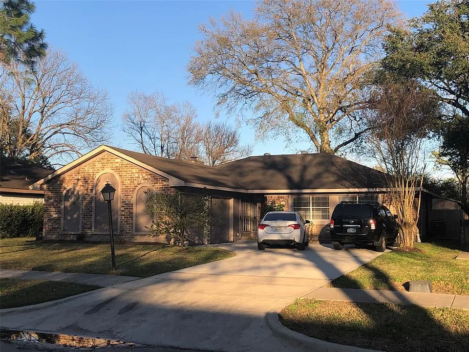7407 Riptide Dr