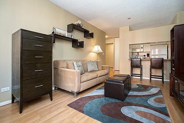 1st image of 250 E 40th St APT 10A