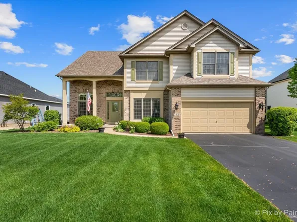 513 Moose Lake Ave, North Aurora, IL 60542