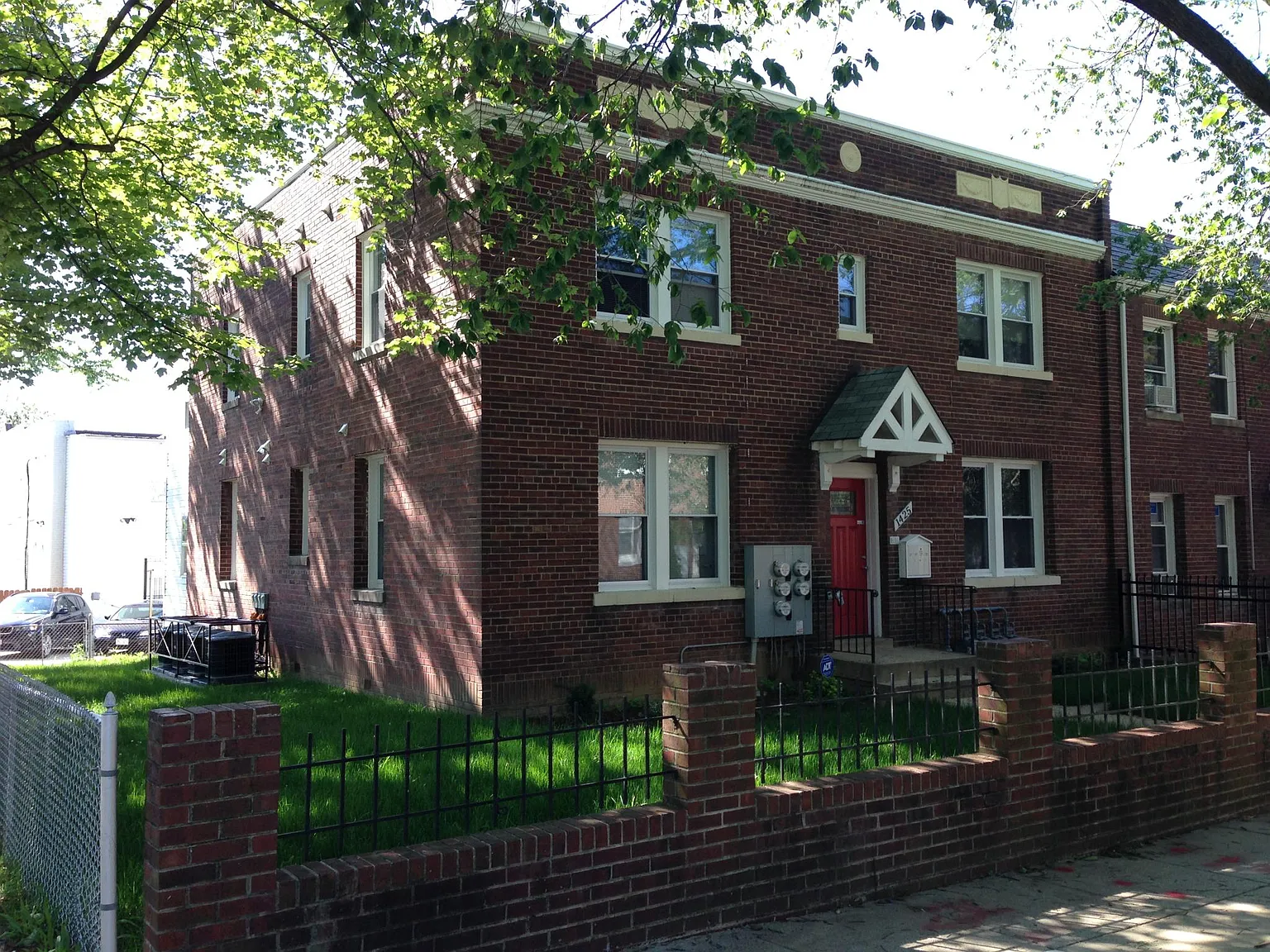 1425 Staples St NE APT 4 photo 1