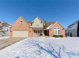 24912 Prairie Crossing Ln, Perrysburg, OH 43551