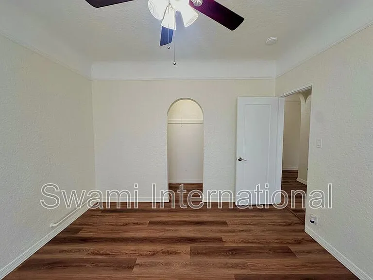 2066 Chestnut Ave — Photo 17