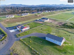 33378 Dorymen Ln, Warrenton, OR 97146