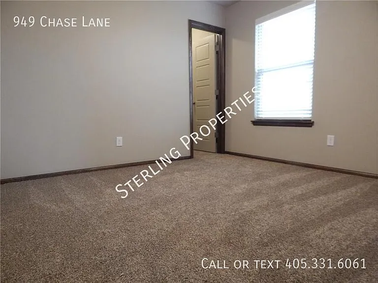 949 Chase Ln — Photo 27