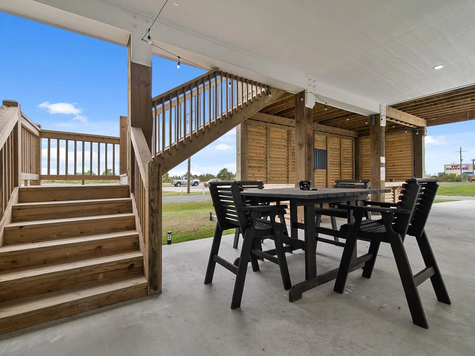 4 bed, 3.0 bath, 1566 sqft, $3,000 — Photo 3