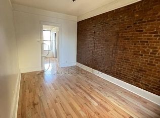 25-47 35th St #3, Astoria, NY 11103