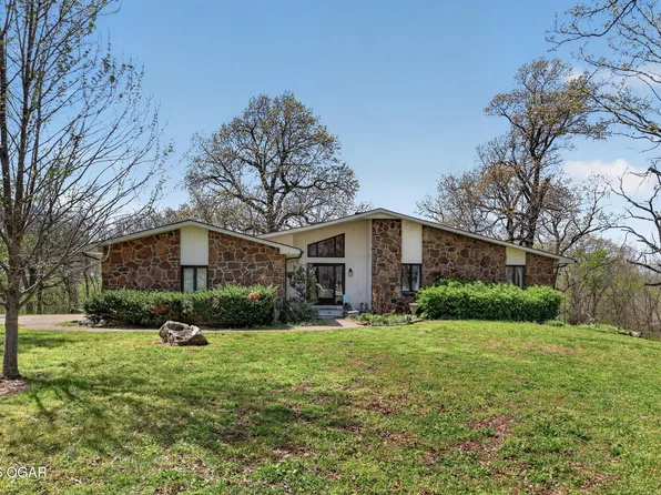 4427 Edgewood Cir, Loma Linda, MO 64804