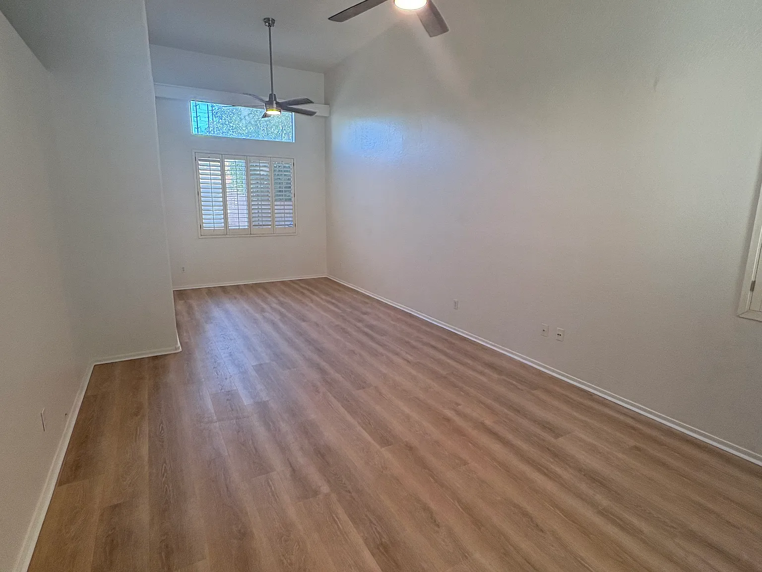 5 bed, 2442 sqft, $3,900 — Photo 4