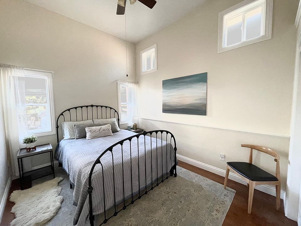 Master Bedroom with queen bed