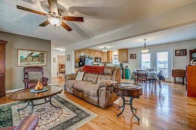 003-304121-8987 Valley Drive Southeast 0