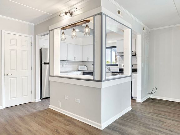 5th image of 1221 Chalet Rd APT 200