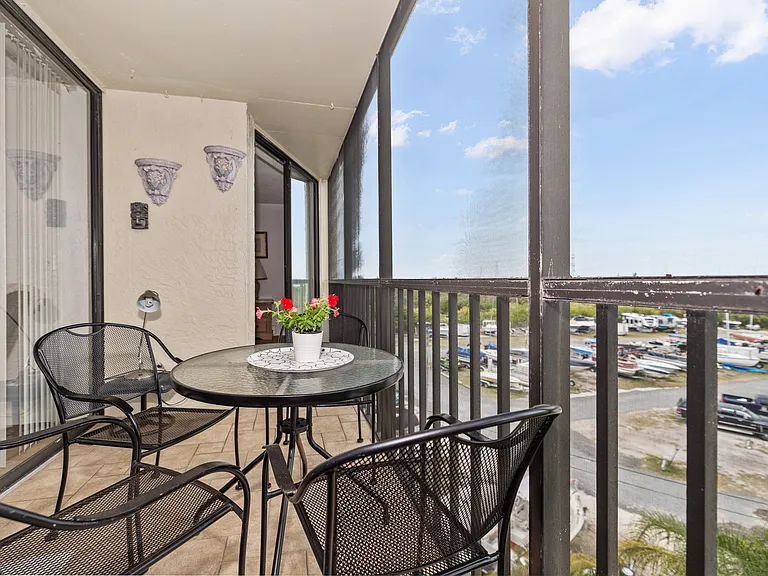 1000 Cove Cay Dr — Photo 18