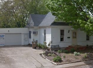 309 N Sherman St, Girard, IL
