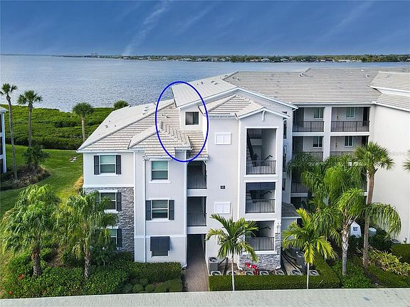 3rd image of 1030 TIDEWATER SHORES LOOP #401