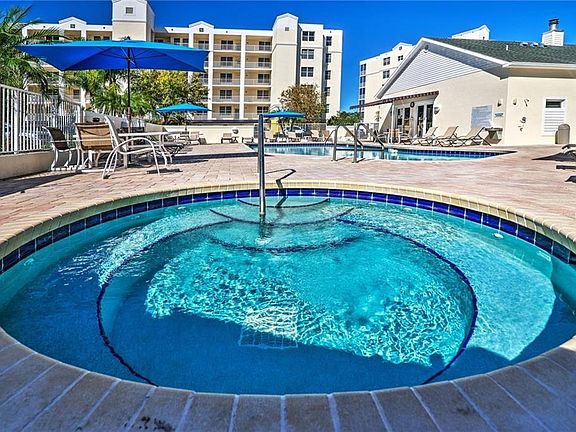 3rd image of 1200 Country Club Dr APT 5401