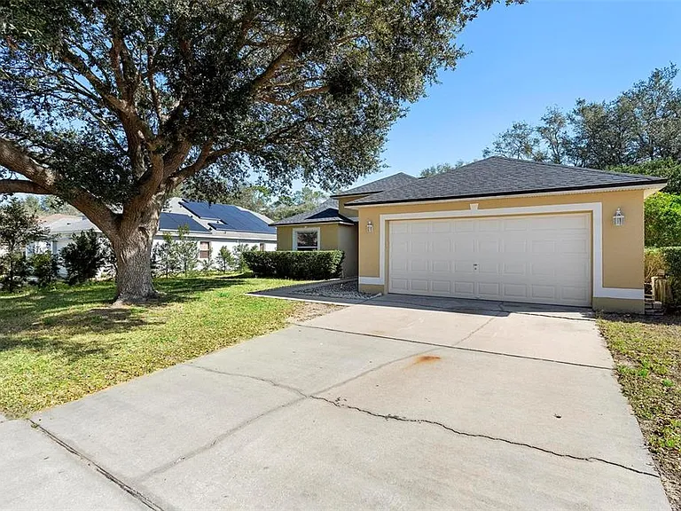 846 Grand Hughey Ct — Photo 3