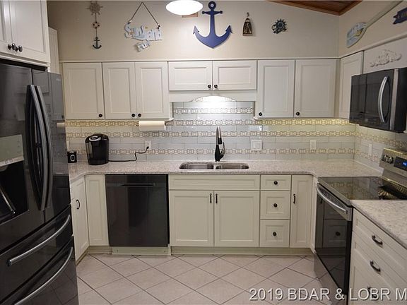 5th image of 433 Clary Ln