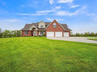 6125 Moro Rd, Moro, IL 62067