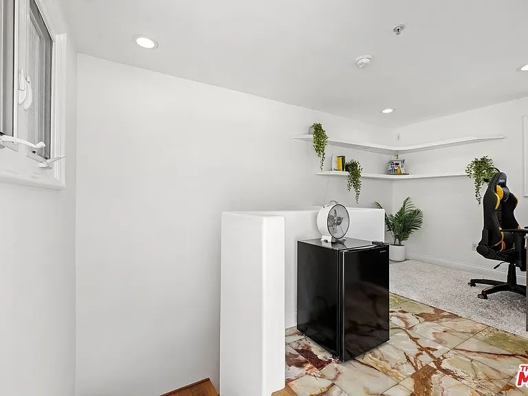 718 Lincoln Blvd #1 — Photo 28