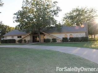 112 S Nolan River Rd, Cleburne, TX 76033