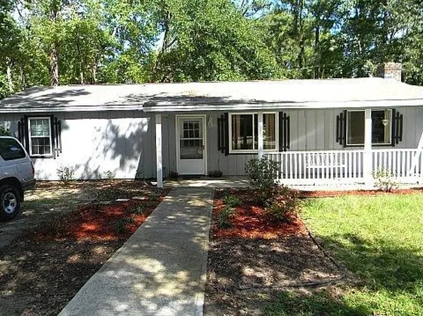 15 Weiner Dr, Savannah, GA 31406