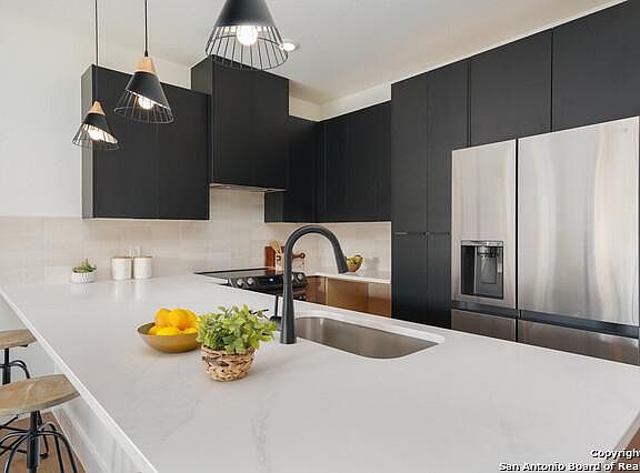 2nd image of 513 S Olive St #1