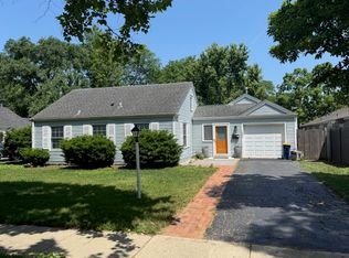 1435 Sycamore Ln, Northbrook, IL 60062