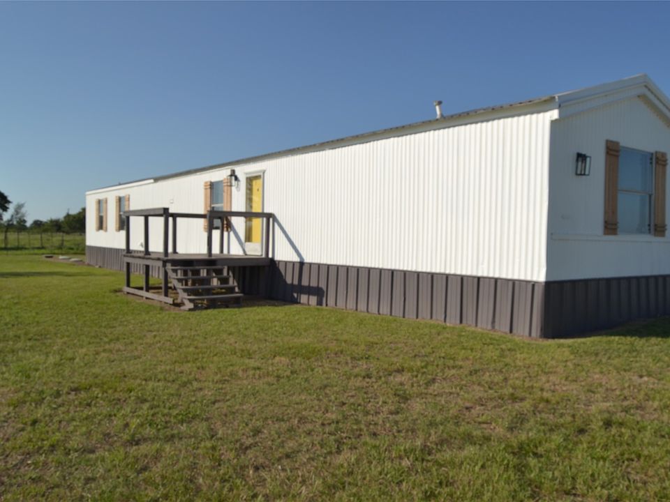 1st image of 5893 SE County Road 2050