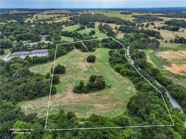 Falling Springs Rd, Decatur, AR 72722