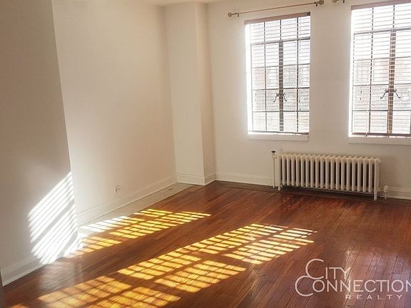 3rd image of 320 E 42nd St APT 1115